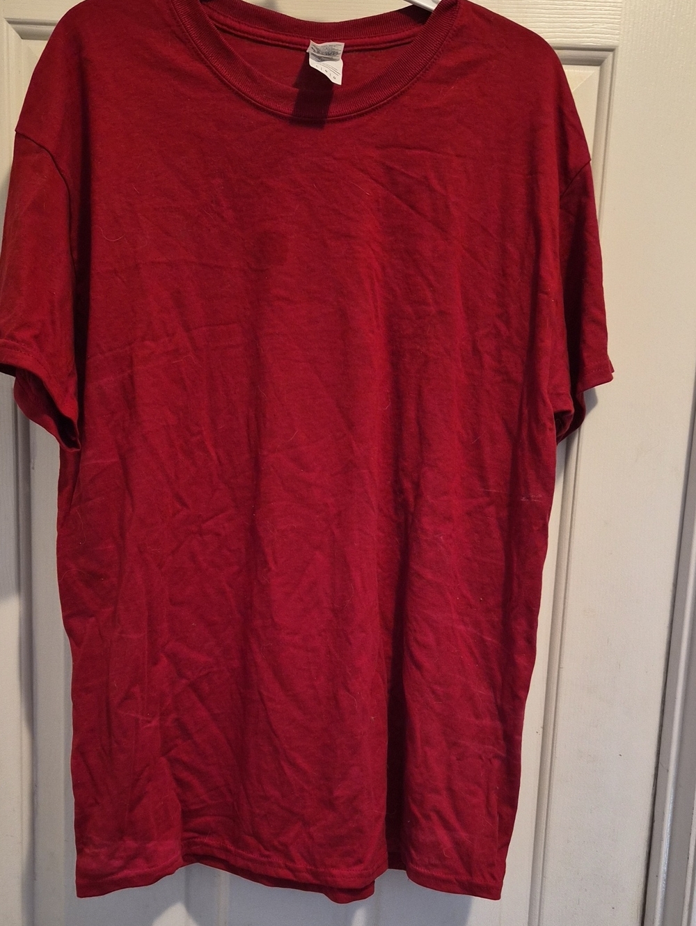 Gildan Men's Solid Red Short Sleeve Crew T-Shirt